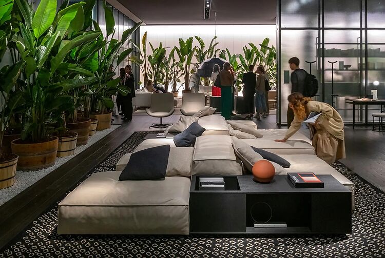 Salone del Mobile | Flights & Hotel